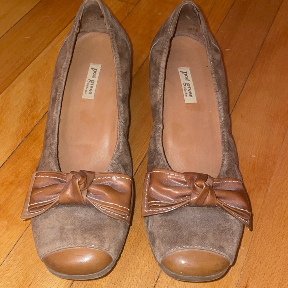 Paul Green suede low wedge